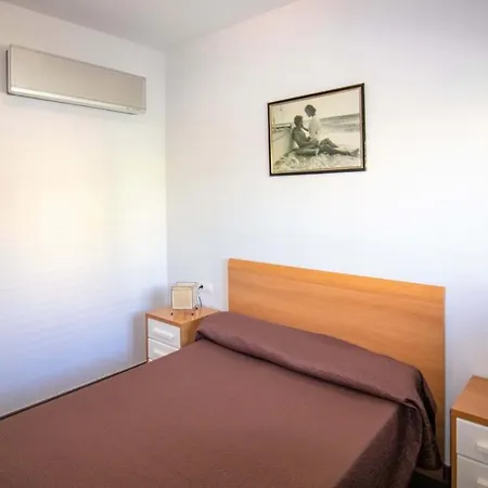 Planta Baja Urbanizacion Familiar Arenas 65 Albert Villas Appartement